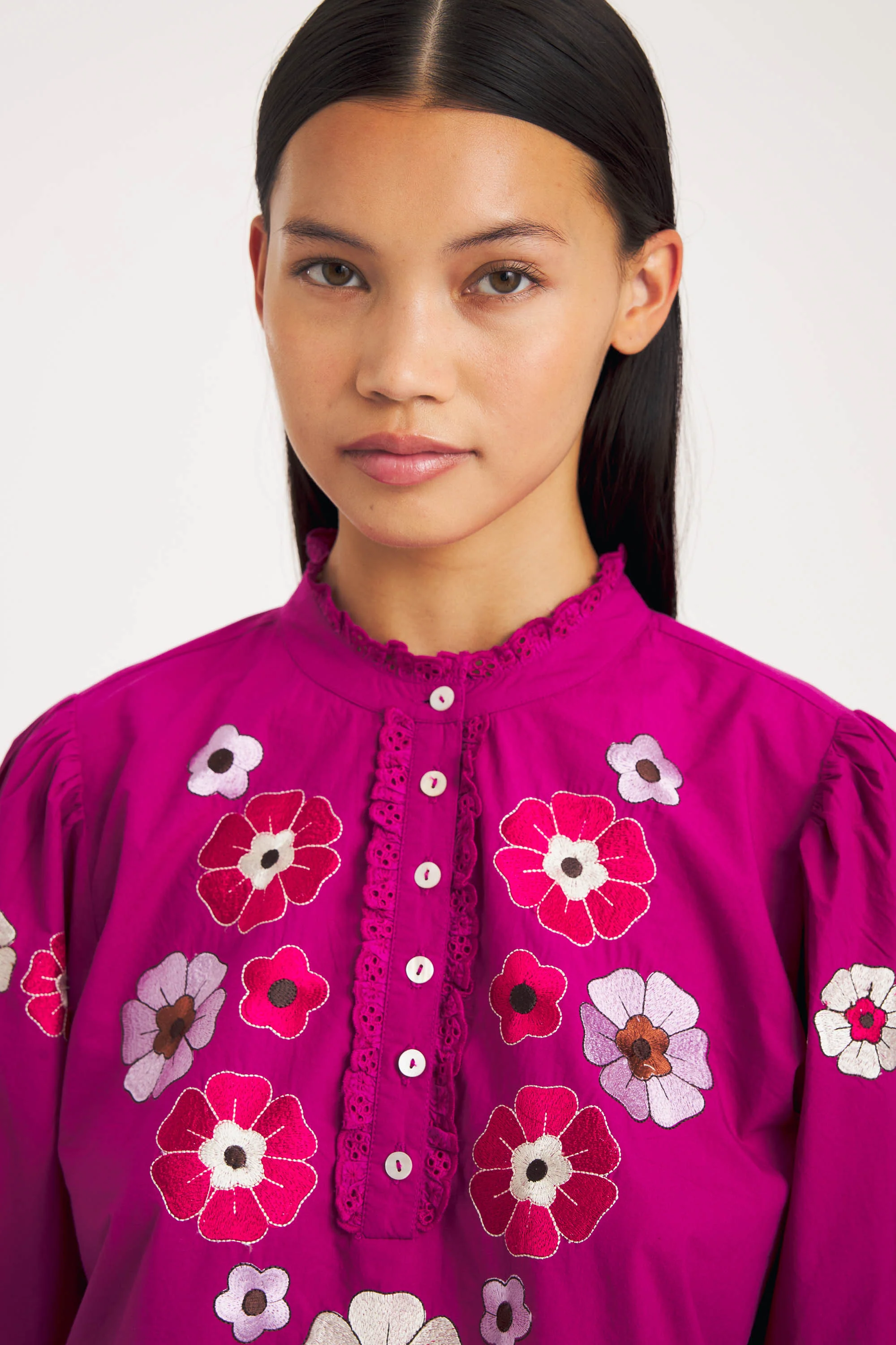 Blouse brodée Amantina - Image 3