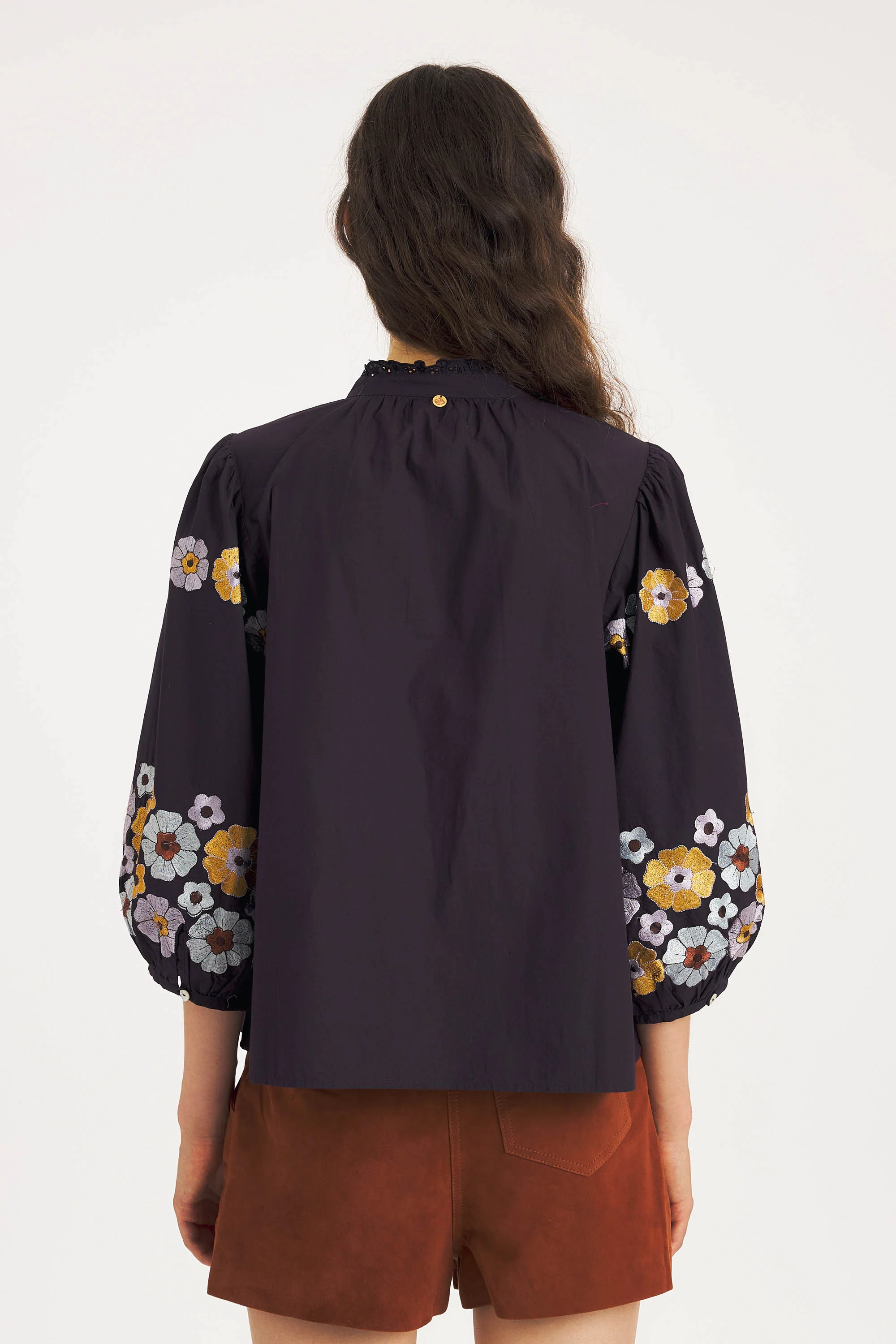 Blouse brodée Amantina - Image 4