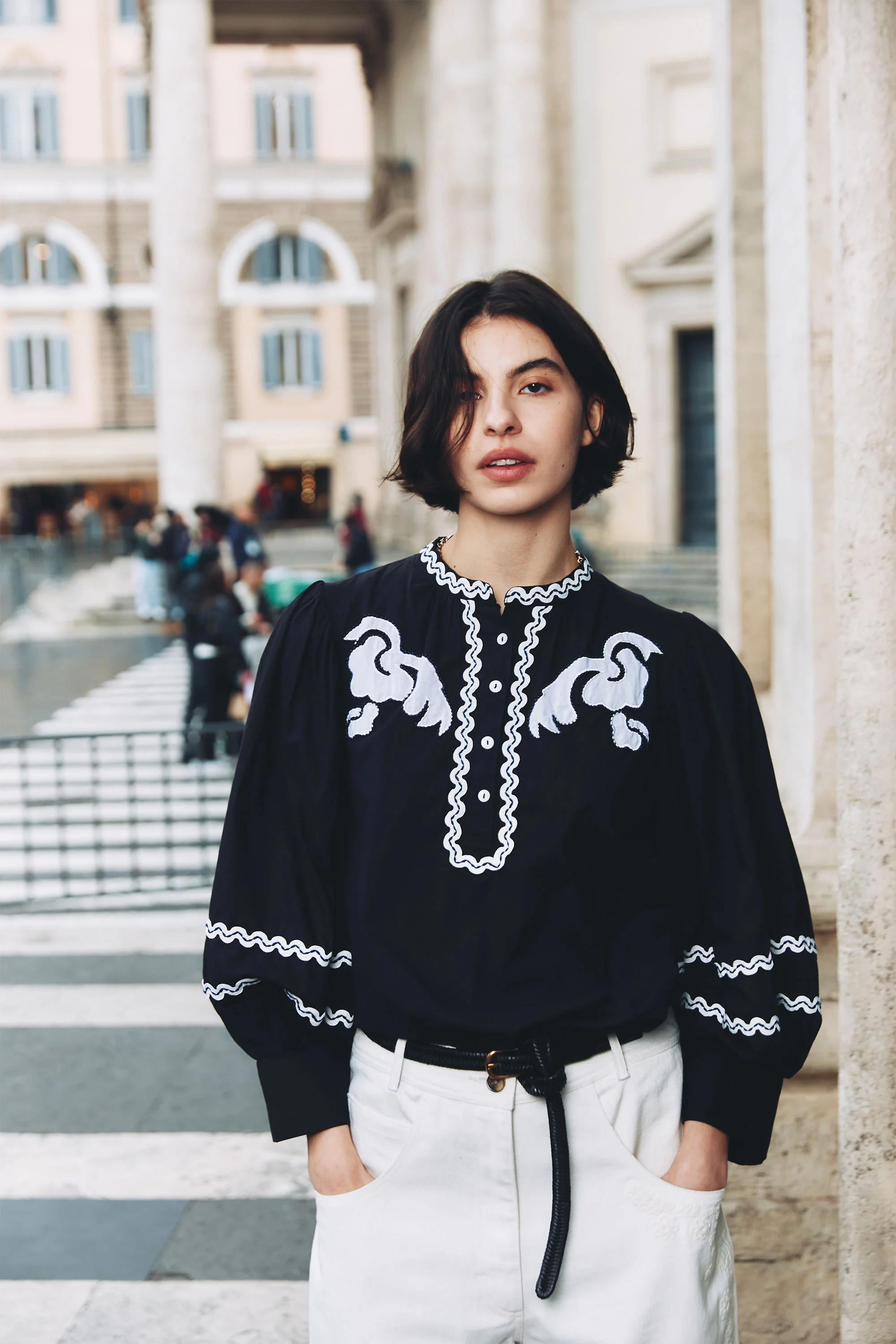 Blouse brodée Dali - Image 5