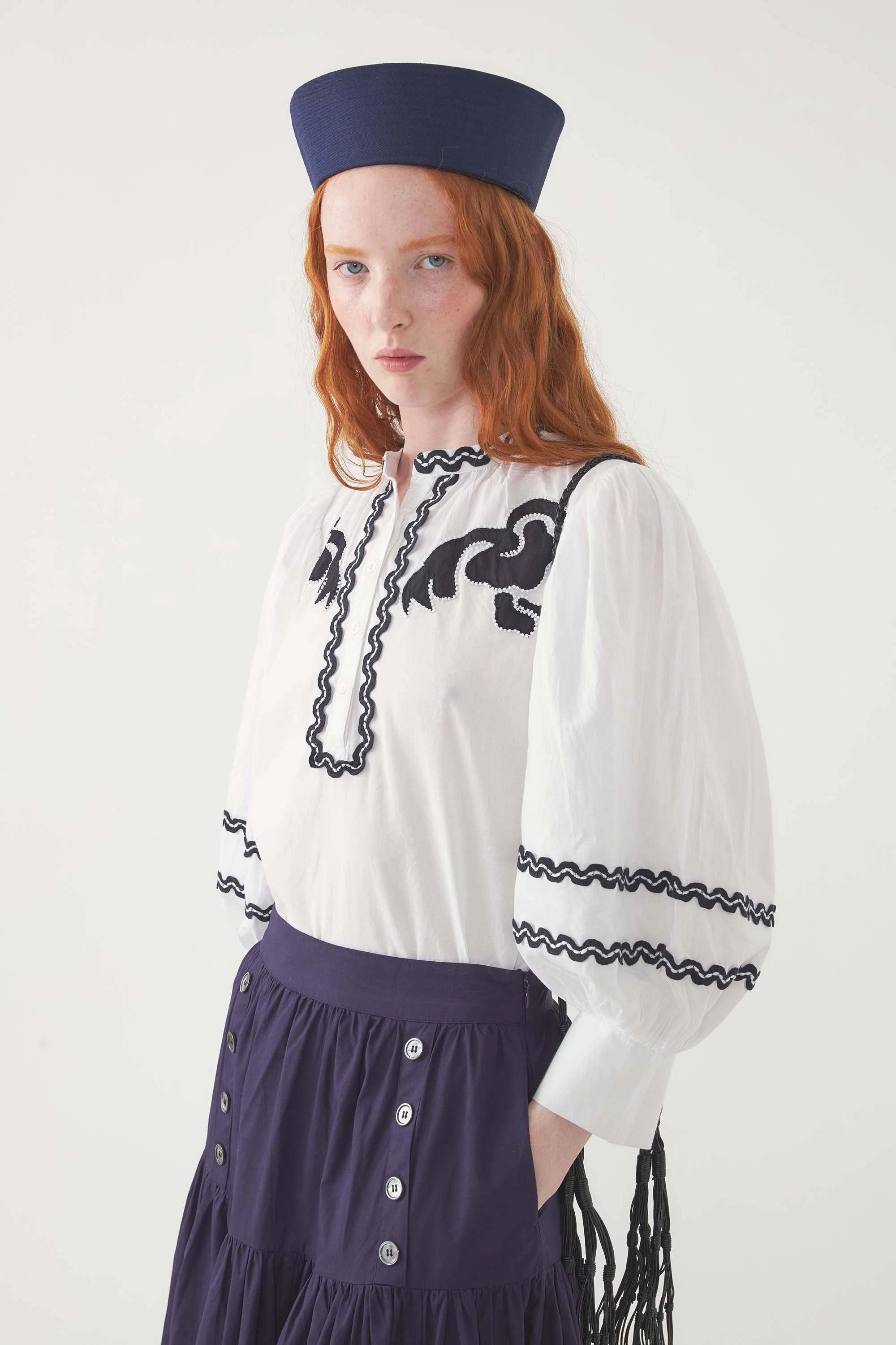 Blouse brodée Dali - Image 2