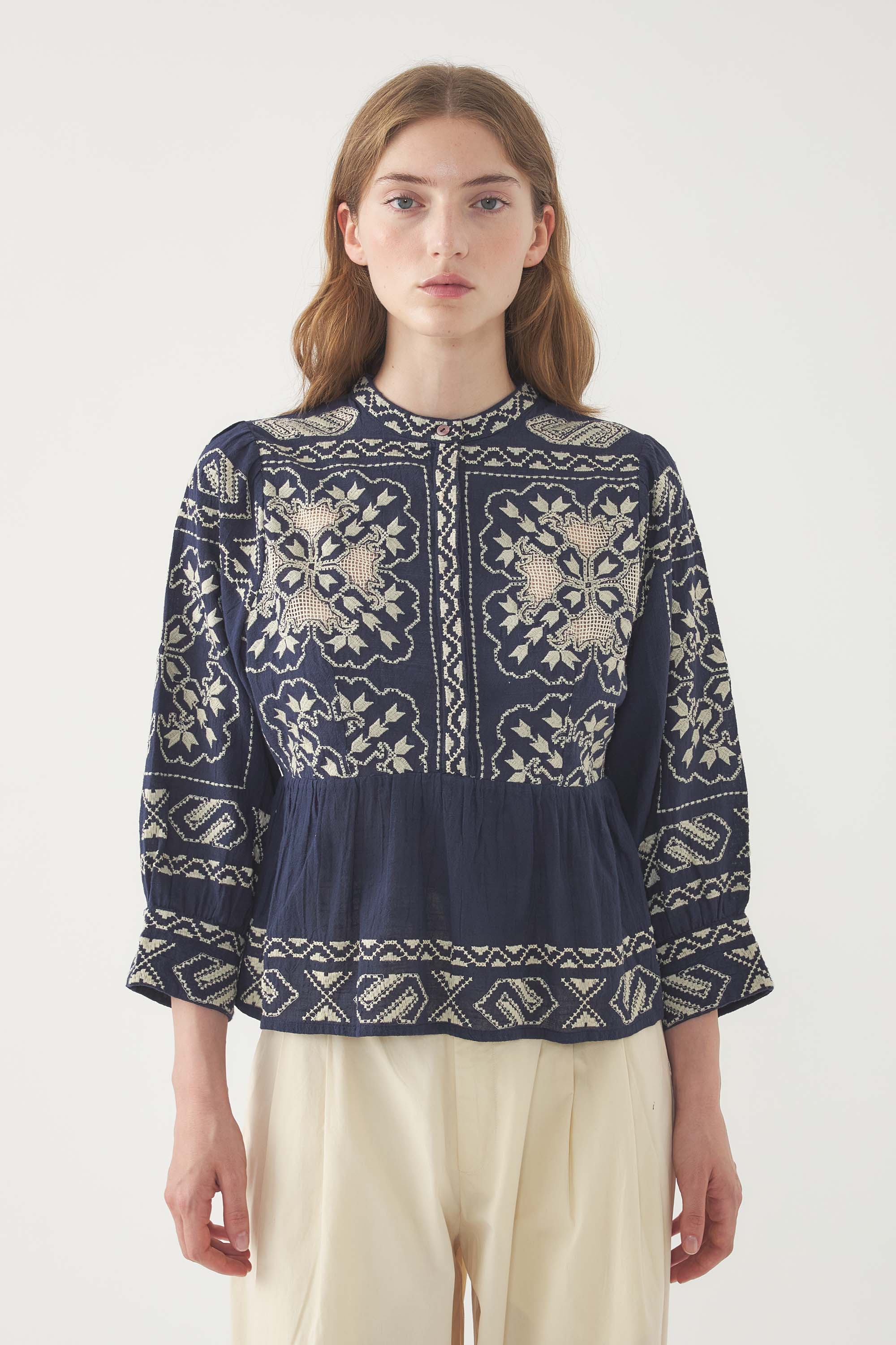 Blouse brodée Milos - Image 2