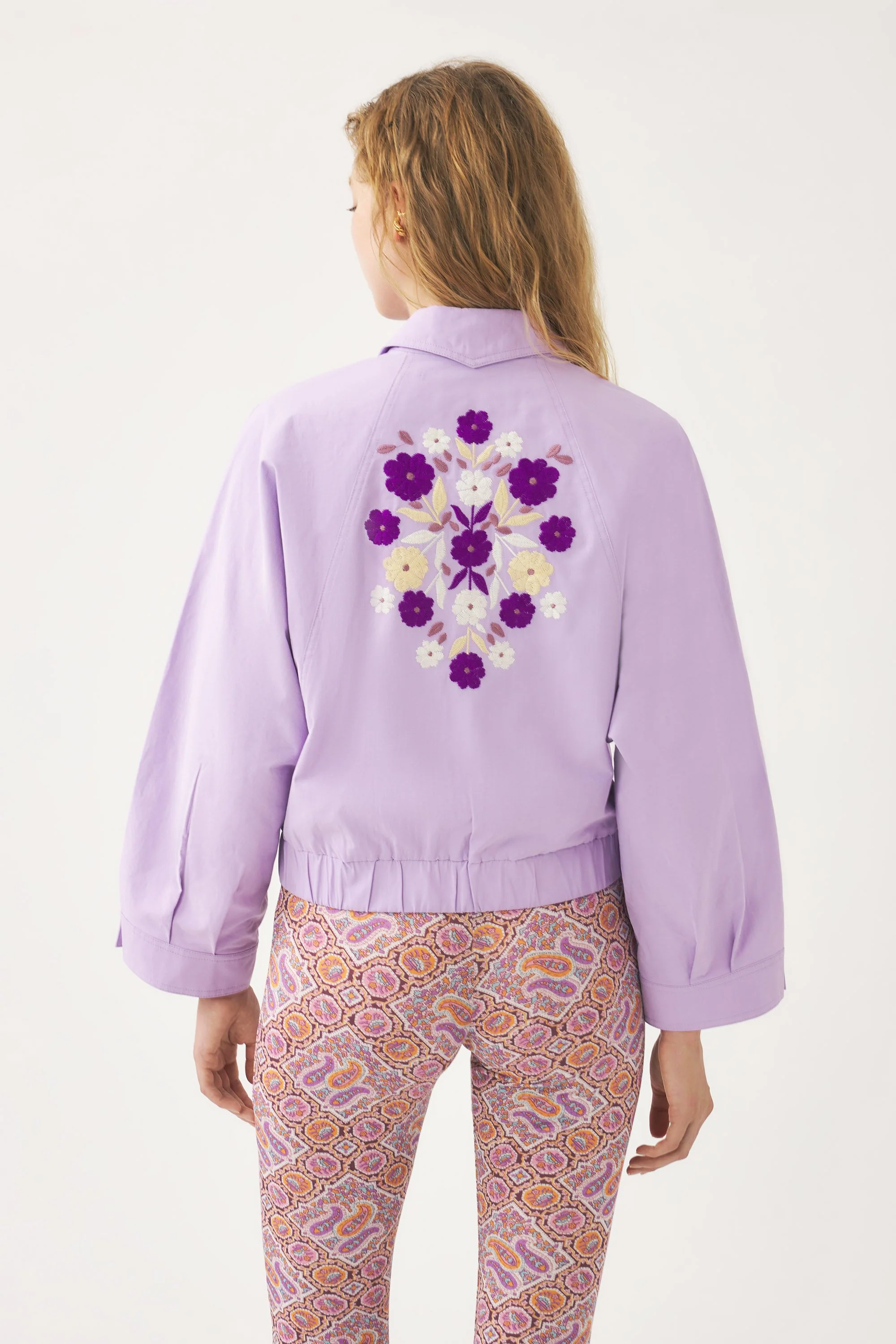 Veste brodée de fleurs Kimi - Image 2
