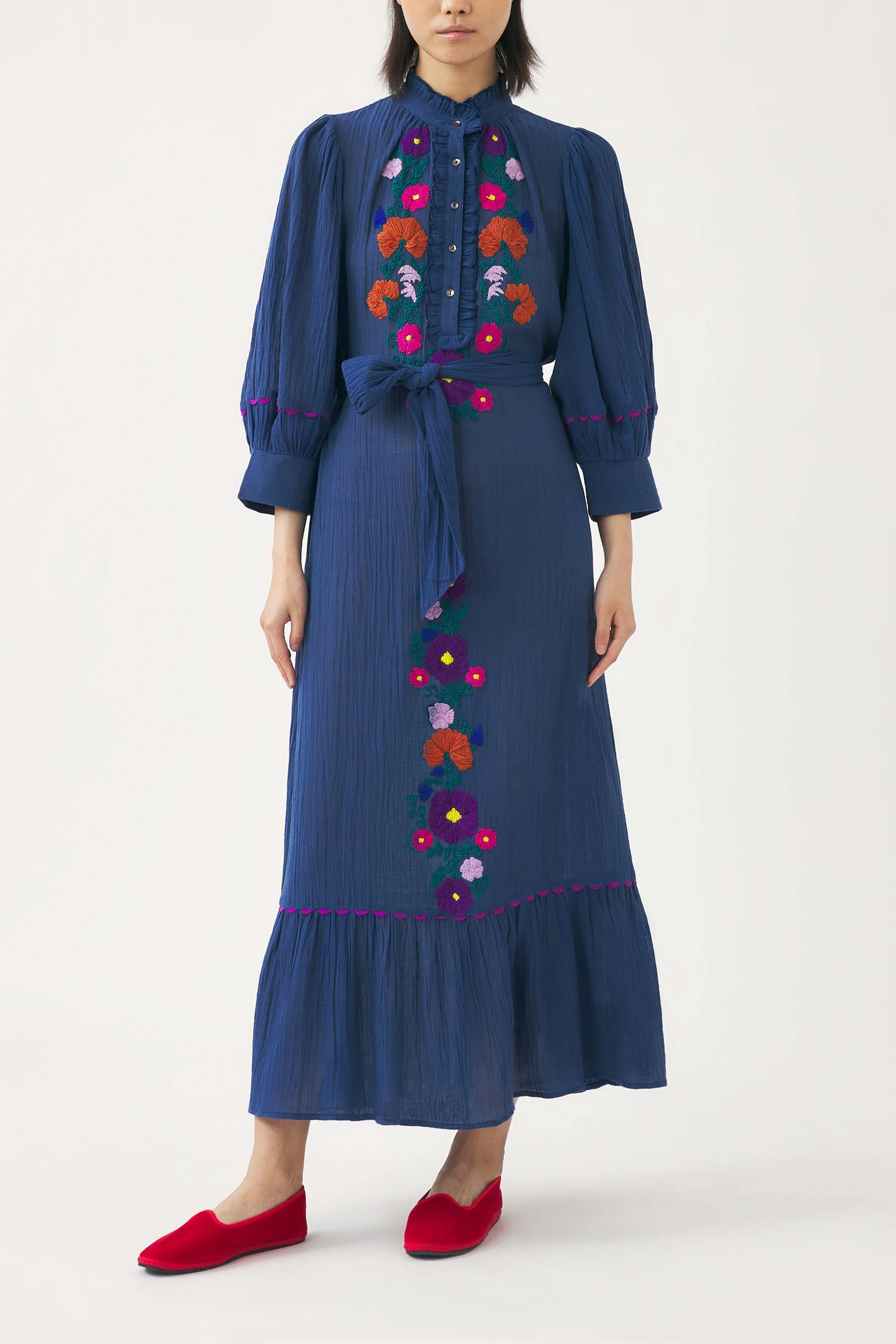 Robe longue brodée à la main Clotilda