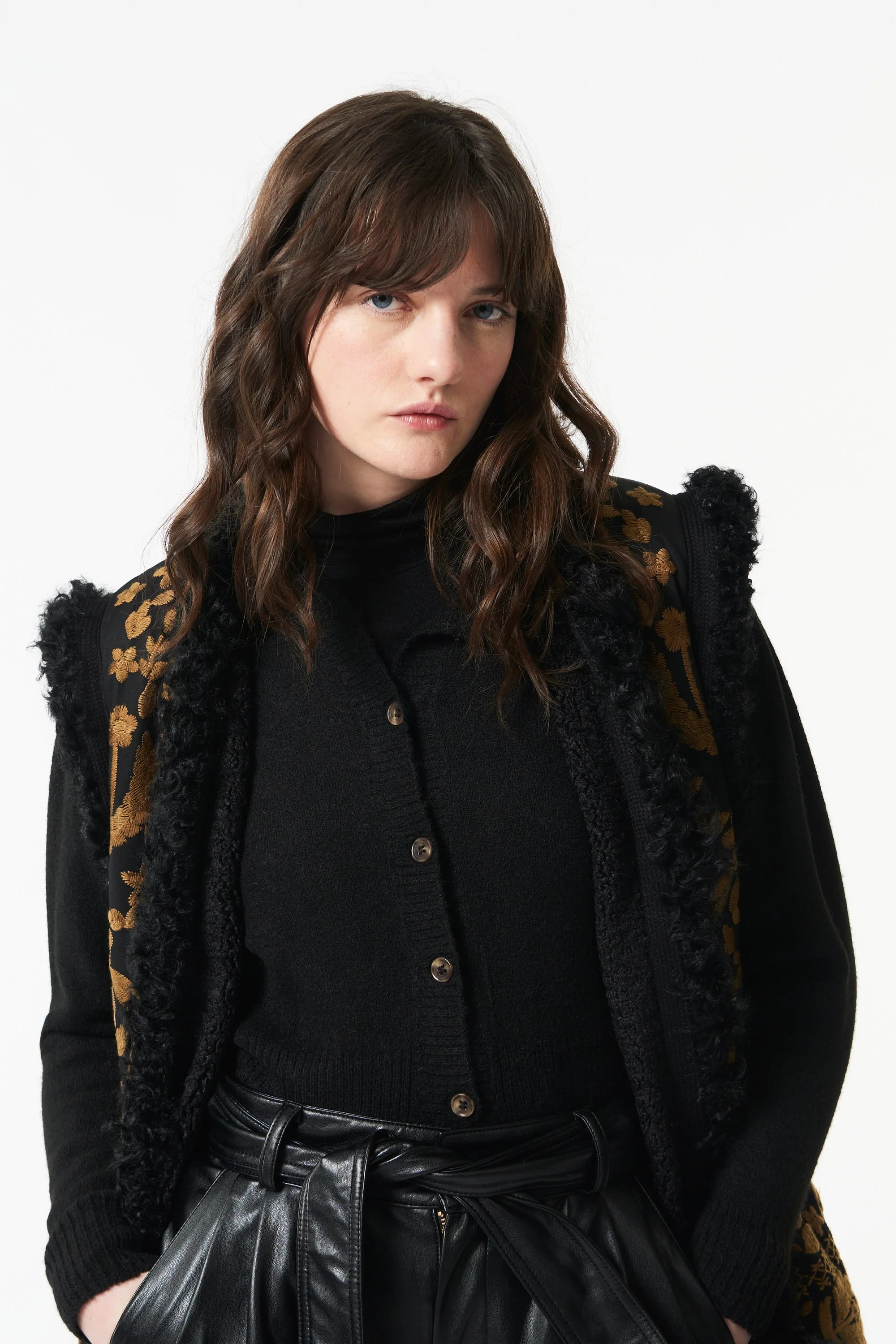 Gilet long en fourrure Huga - Noir et or - Image 3