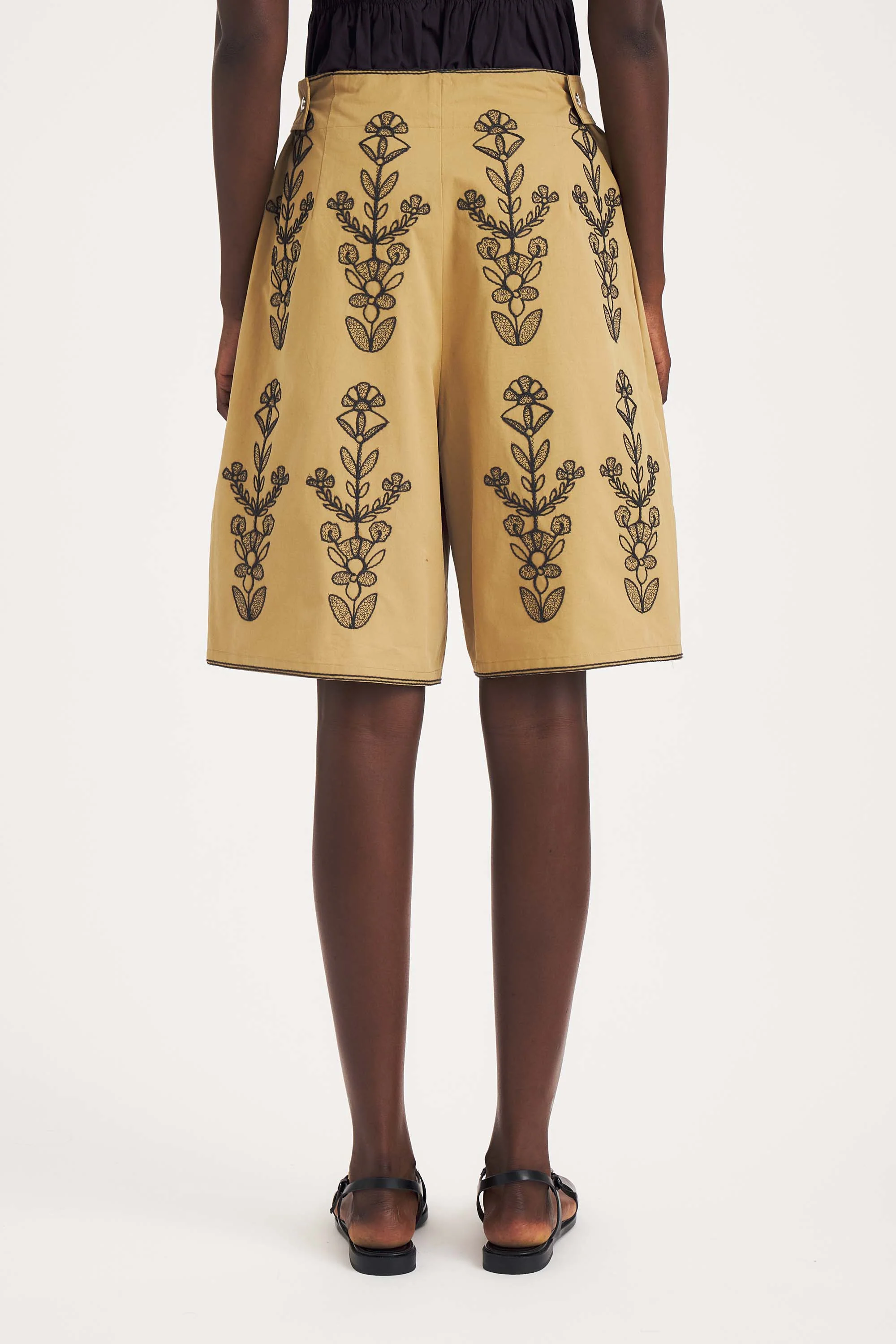 Short Maria - Image 4