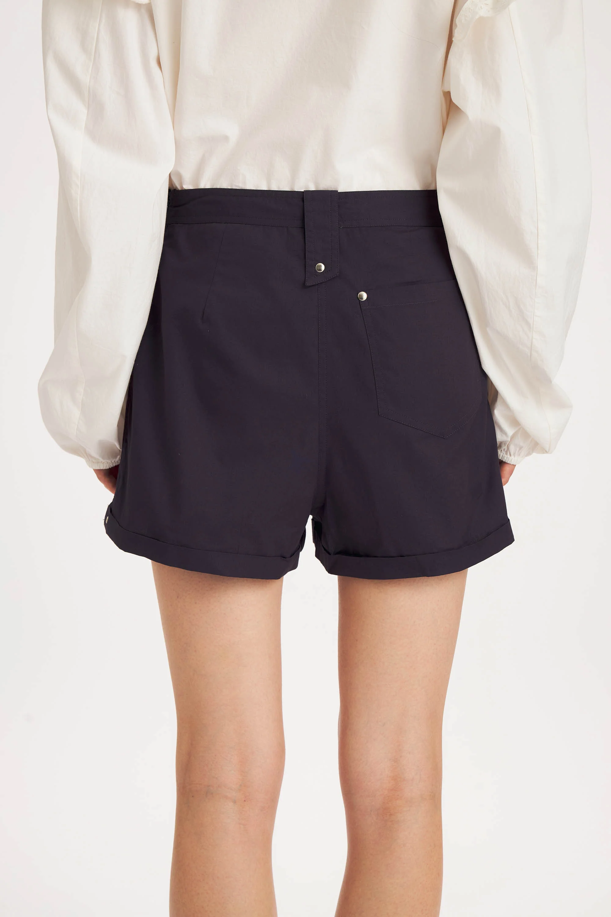 Short Taylora - Image 4